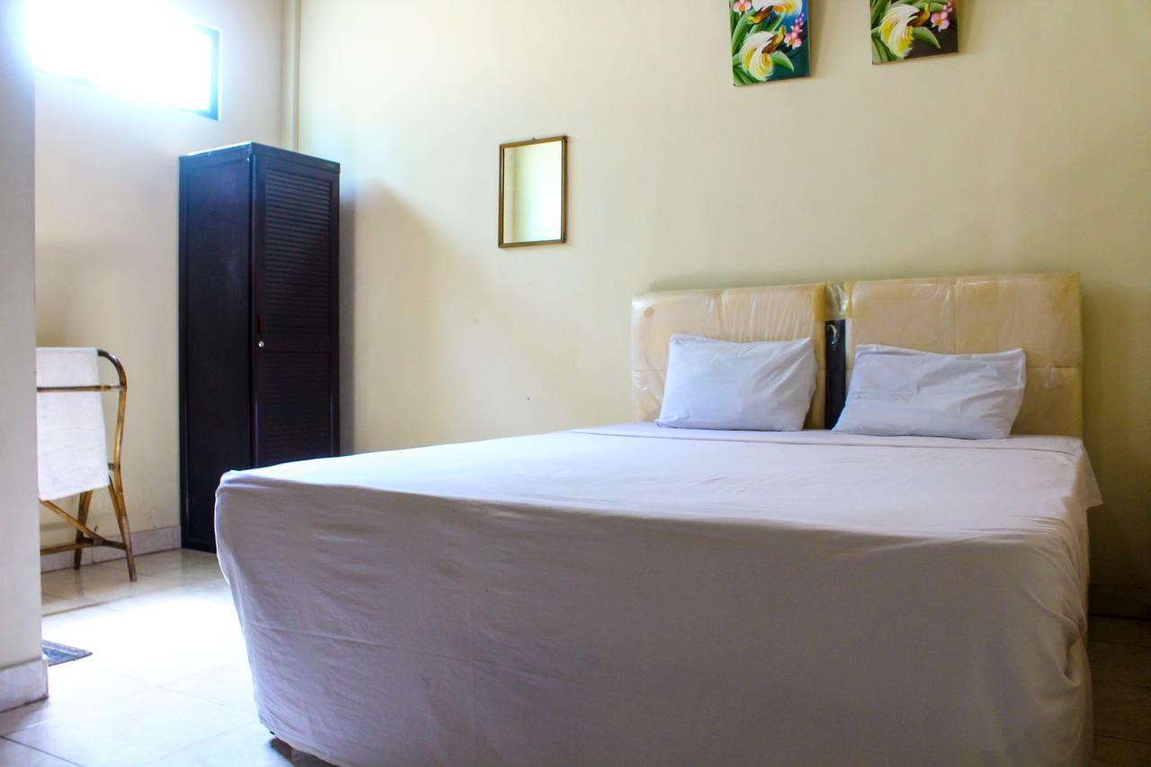Lolo Beach Inn Legian Eksteriør billede