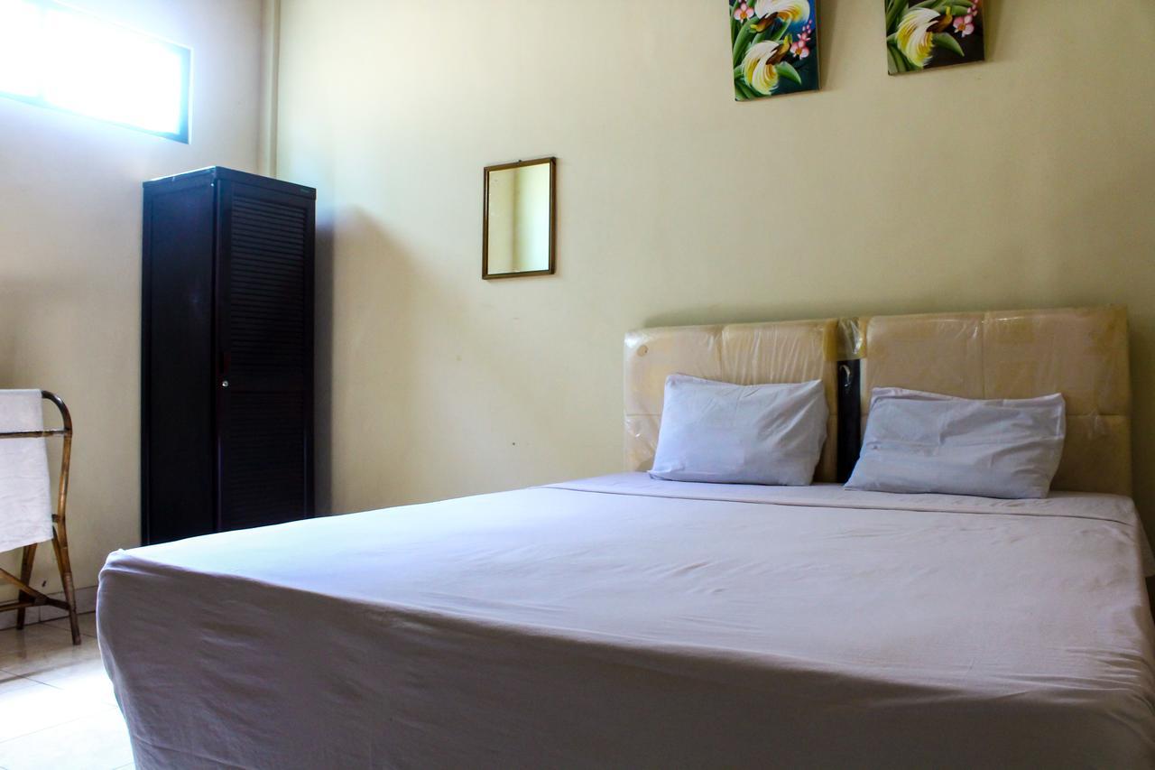 Lolo Beach Inn Legian Eksteriør billede