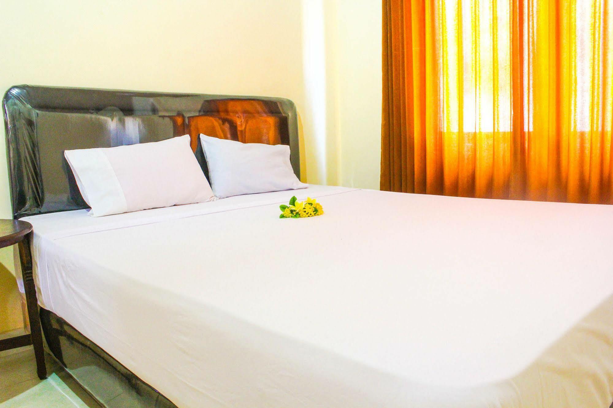 Lolo Beach Inn Legian Eksteriør billede